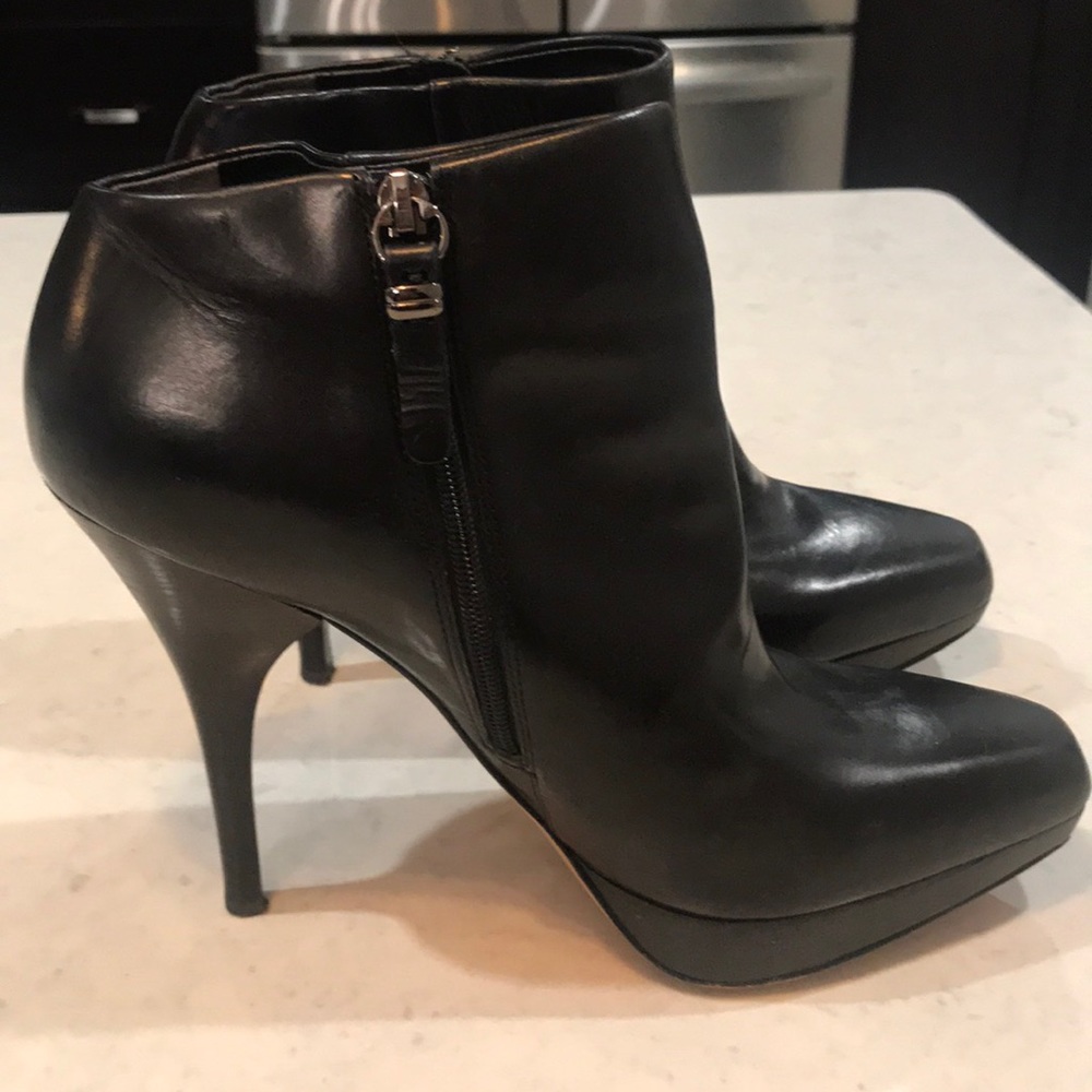 Via Spiga black leather high-heeled booties